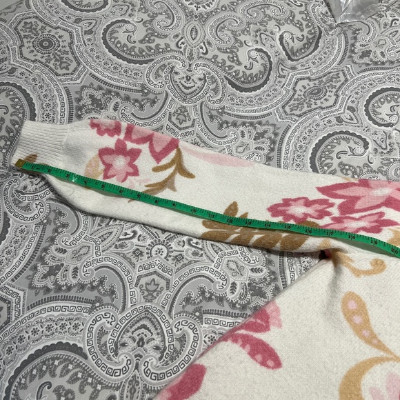 LOFT Pullover Sweater - Picture 7 of 8